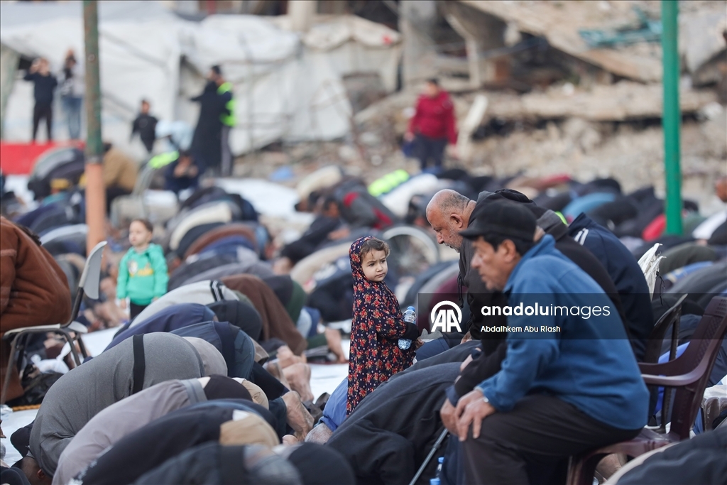 Gazze'de Ramazan Bayramı namazı kılındı
