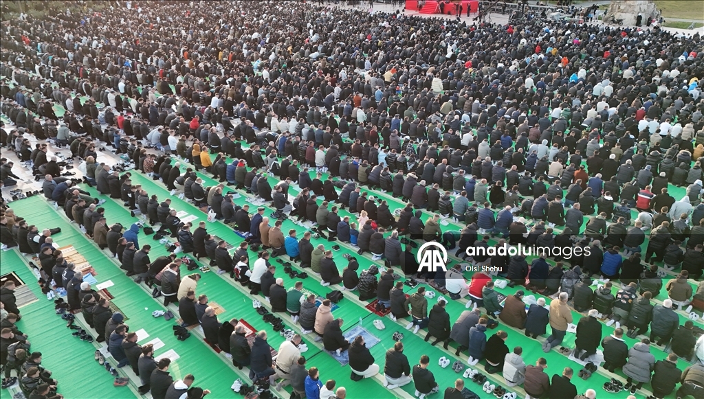 Balkanlar'da Müslümanlar Ramazan Bayramı namazını kıldı