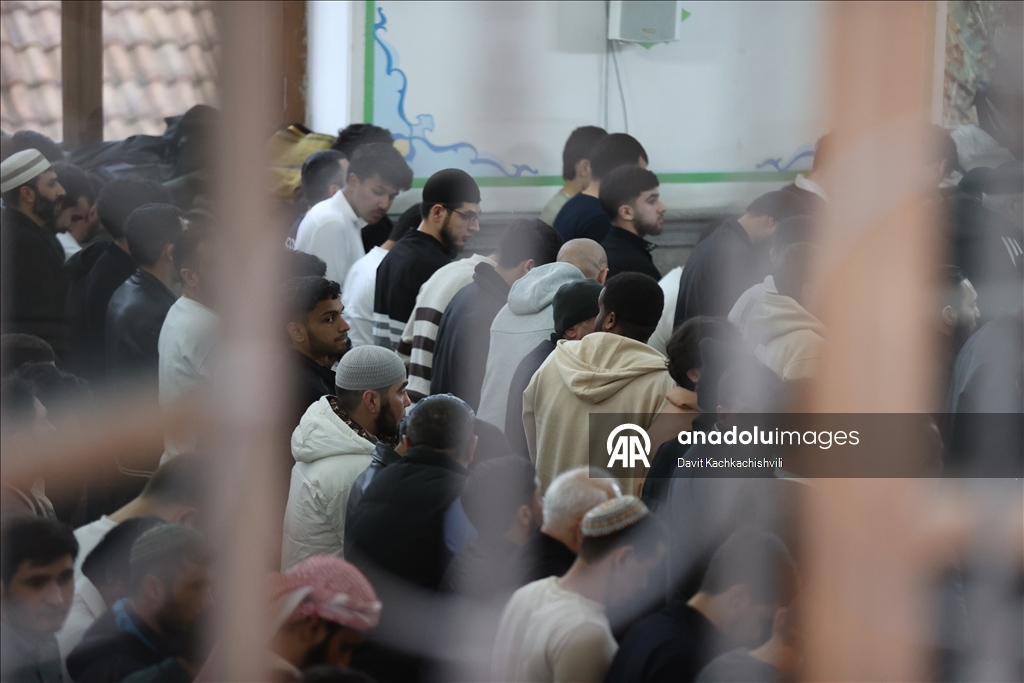 В Тбилиси совершен праздничный намаз по случаю Рамазан-байрам