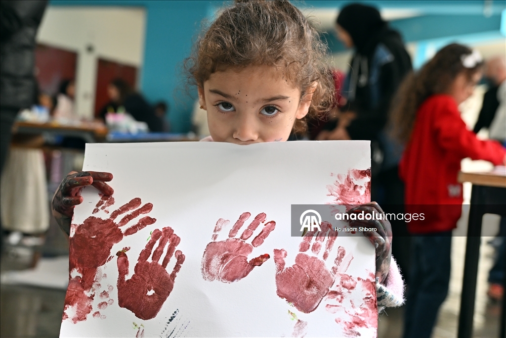 İsrail'in saldırıları nedeniyle zorla yerinden edilen Lübnanlılar Ramazan ayını buruk geçiriyor