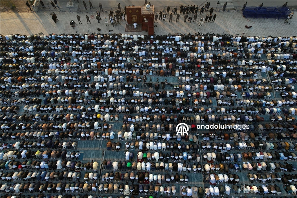 Libya'da Ramazan Bayramı namazı kılındı