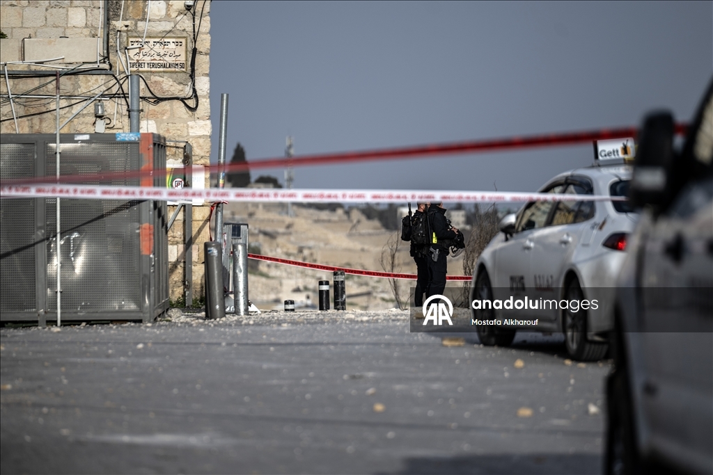 İran'ın misillemesi sırasında bir füze parçası, Doğu Kudüs'ün Eski Şehir bölgesine düştü