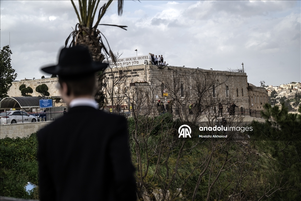 İran'ın misillemesi sırasında bir füze parçası, Doğu Kudüs'ün Eski Şehir bölgesine düştü