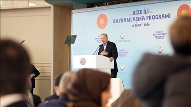 Cumhurbaşkanı Erdoğan, Rize'de vatandaşlarla bayramlaşma programına katıldı