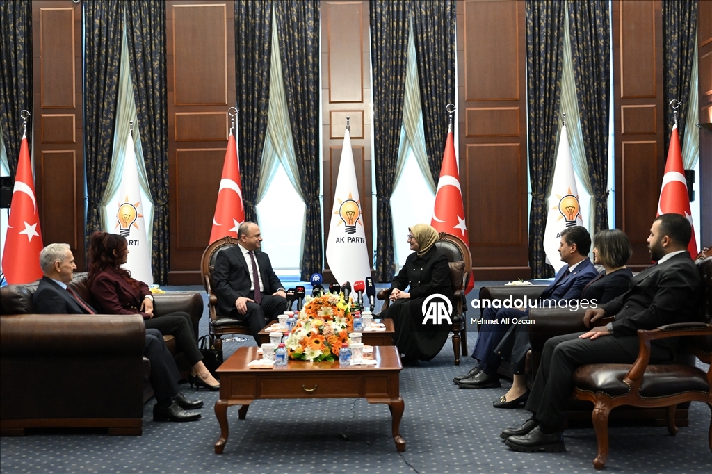 AK Parti Genel Merkezi'nde siyasi partiler arası bayramlaşma