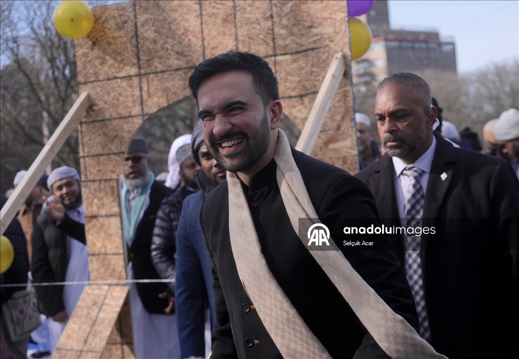 زهران ممداني يؤدي أول صلاة عيد بعد توليه عمدة نيويورك