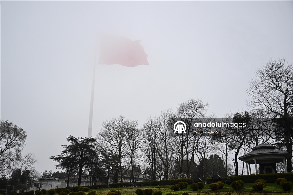 İstanbul'da sabah saatlerinde sis etkili oldu