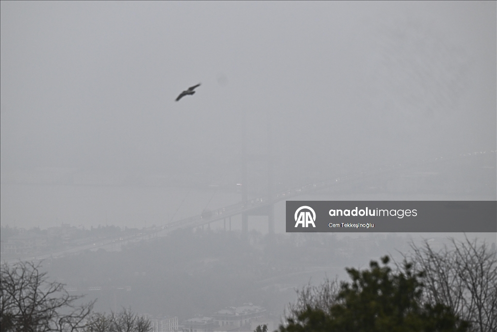 İstanbul'da sabah saatlerinde sis etkili oldu