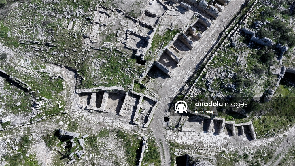 Sillyon, yaklaşık 7 bin yıllık kesintisiz yerleşime ışık tutuyor