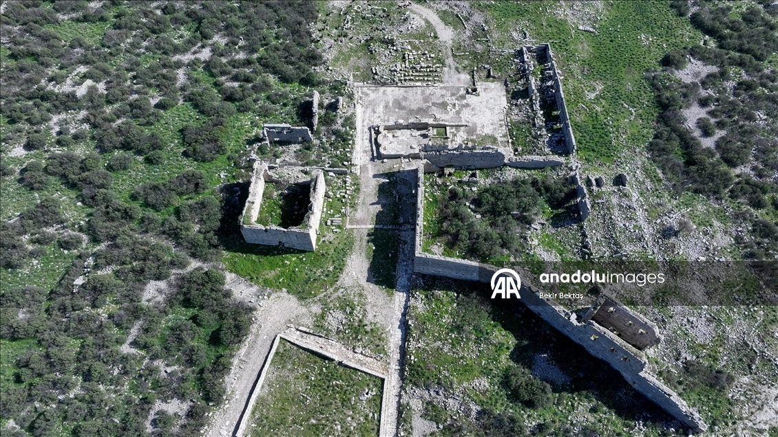 Sillyon, yaklaşık 7 bin yıllık kesintisiz yerleşime ışık tutuyor