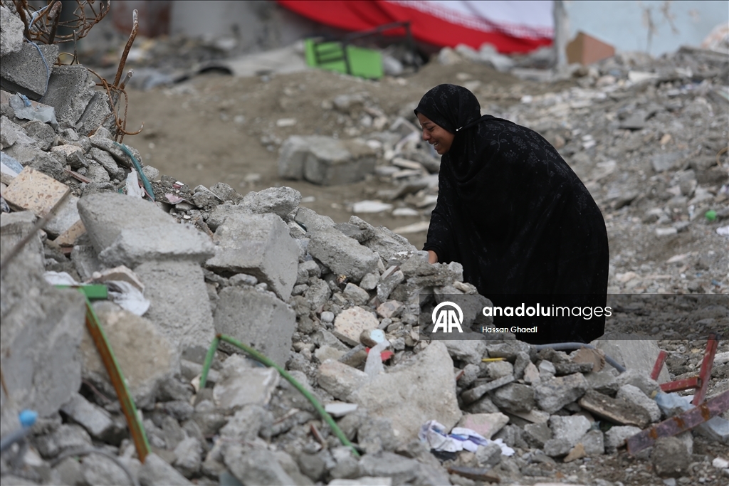 İran’ın Minab kentinde ABD-İsrail'in saldırı düzenlediği Şeceretü’t-Tayyibe İlkokulu’nun binası görüntülendi