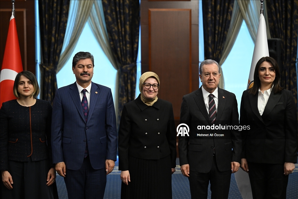 AK Parti Genel Merkezi'nde siyasi partiler arası bayramlaşma