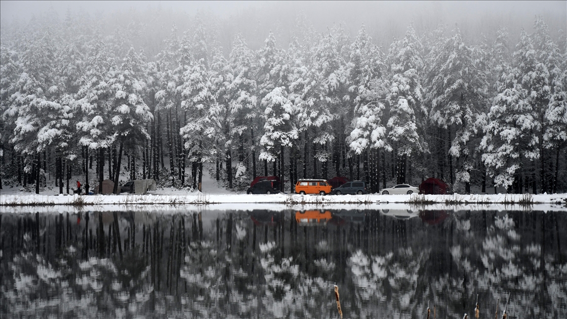 Düzce'deki Topuk Yaylası karla kaplandı