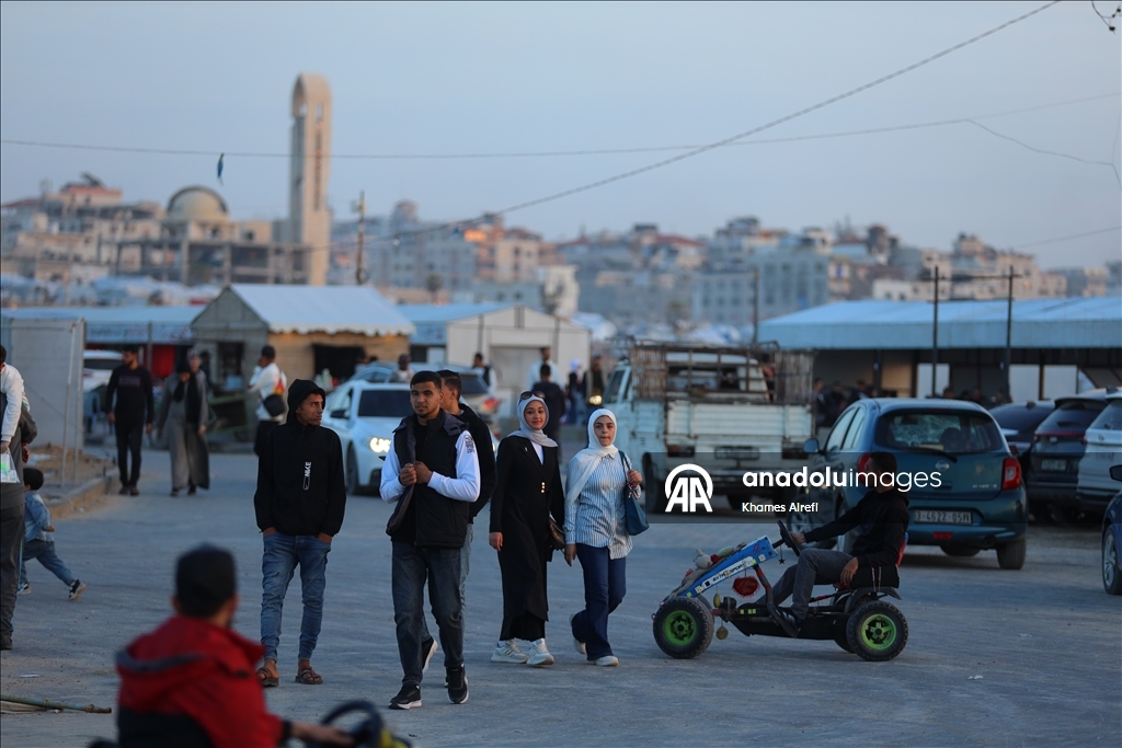Gazze Limanı’nda aileler ve çocuklar bayram sevincini yaşadı