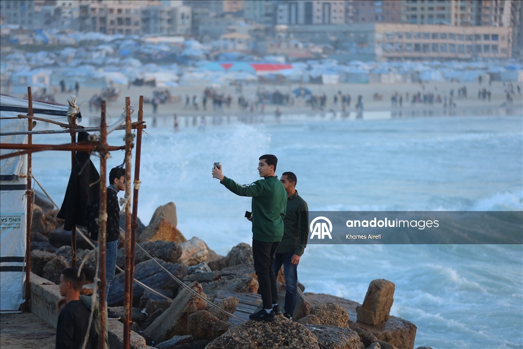 Gazze Limanı’nda aileler ve çocuklar bayram sevincini yaşadı