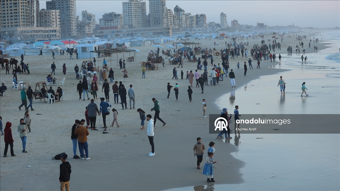 Gazze Limanı’nda aileler ve çocuklar bayram sevincini yaşadı