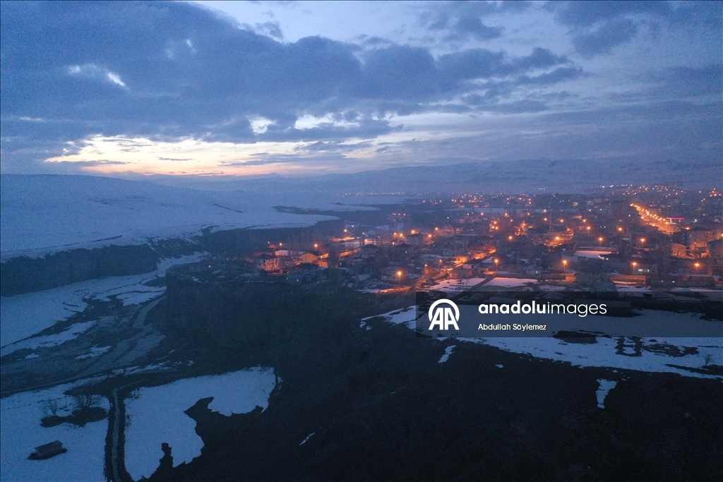 Baharda karla kaplanan Murat Kanyonu dronla görüntülendi