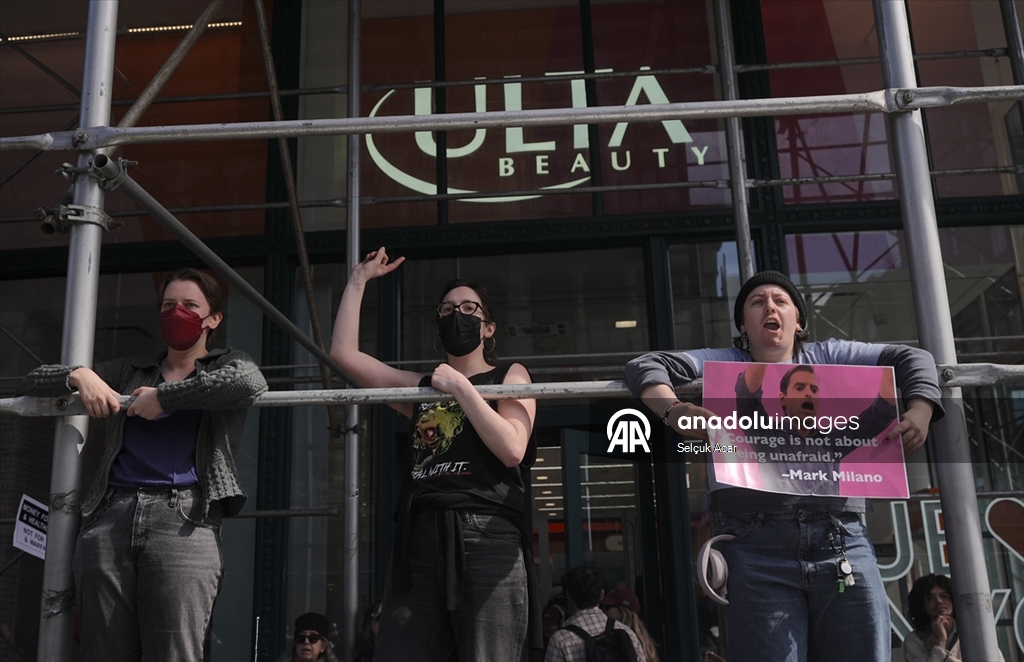 New York'ta Palantir önünde dijital gözetleme ve ICE karşıtı protesto