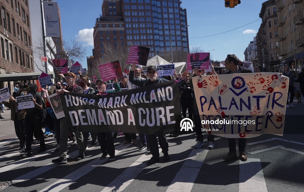 New York'ta Palantir önünde dijital gözetleme ve ICE karşıtı protesto