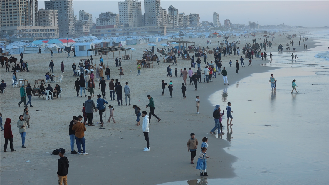 Gazze Limanı’nda aileler ve çocuklar bayram sevincini yaşadı