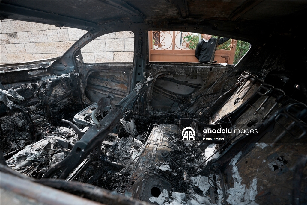 نيران المستوطنين بدير الحطب.. منازل محروقة وفلسطينيون ينجون بصعوبة