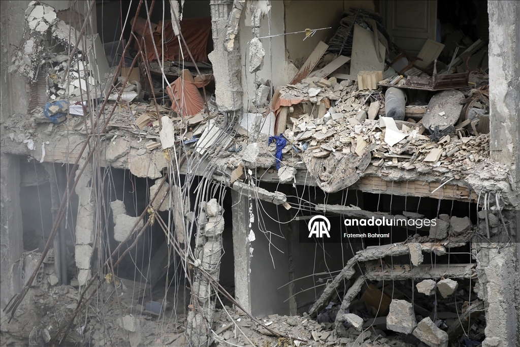 В районе Эндерзгу в Тегеране, подвергшемся ударам со стороны США и Израиля, наблюдаются серьезные разрушения