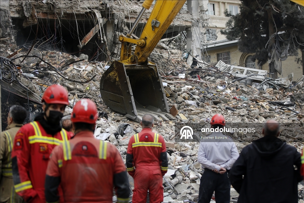 В районе Эндерзгу в Тегеране, подвергшемся ударам со стороны США и Израиля, наблюдаются серьезные разрушения