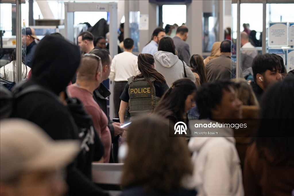 Federal agents patrol JFK airport in NYC
