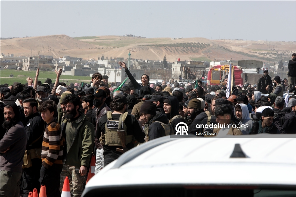 بين الألم والأمل.. أهالي "الشيوخ" السورية ينهون نزوح 12 عاما