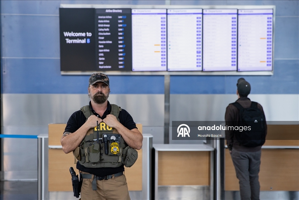 Federal agents patrol JFK airport in NYC