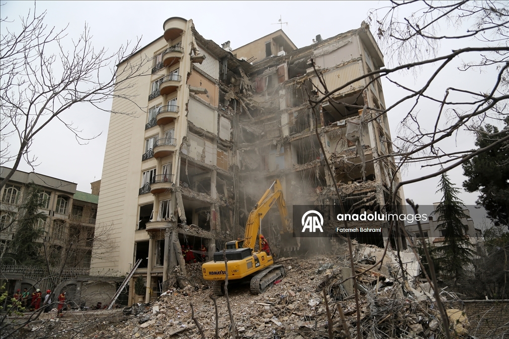 В районе Эндерзгу в Тегеране, подвергшемся ударам со стороны США и Израиля, наблюдаются серьезные разрушения