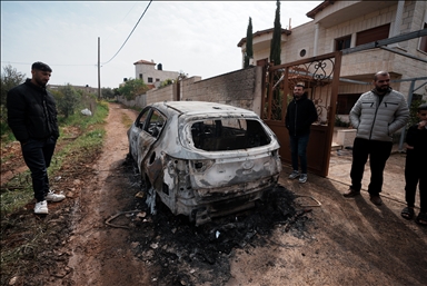Израильтяне, захватившие палестинские земли, подожгли множество автомобилей и домов на Западном берегу
