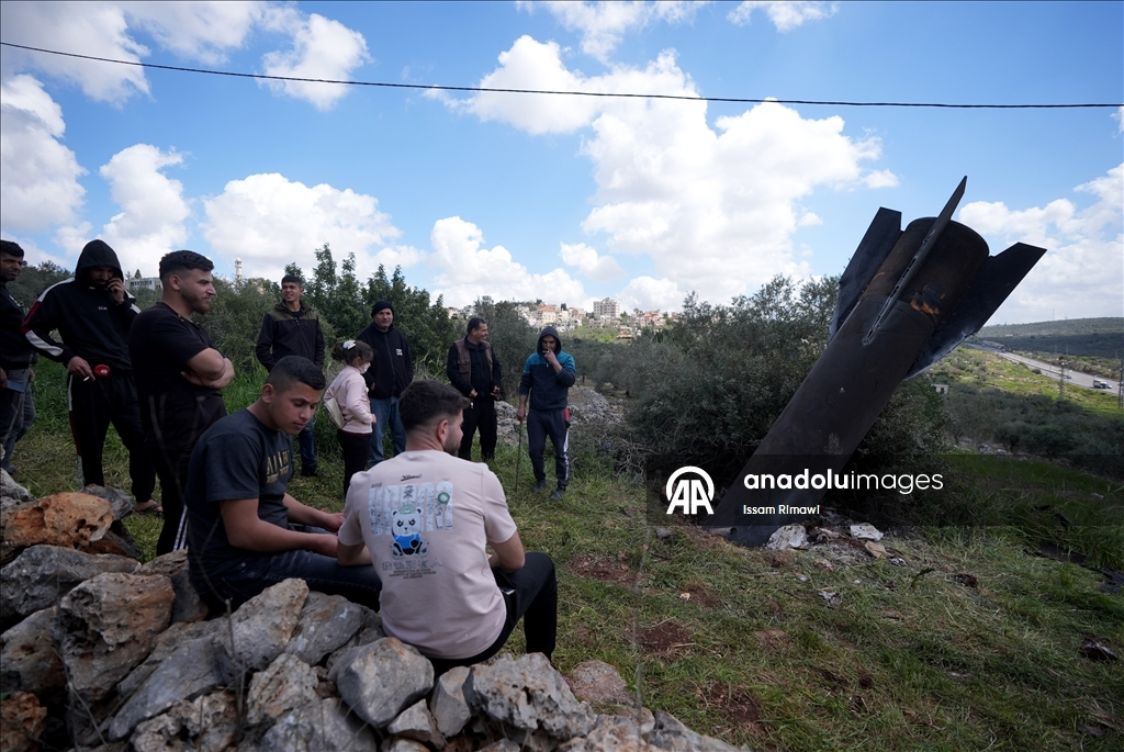Осколки ракет, выпущенных Ираном в ответ на Израиль, упали на Западном берегу