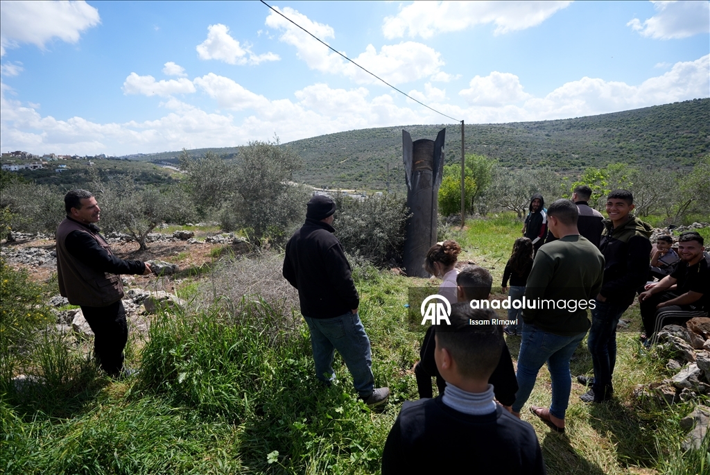 Осколки ракет, выпущенных Ираном в ответ на Израиль, упали на Западном берегу