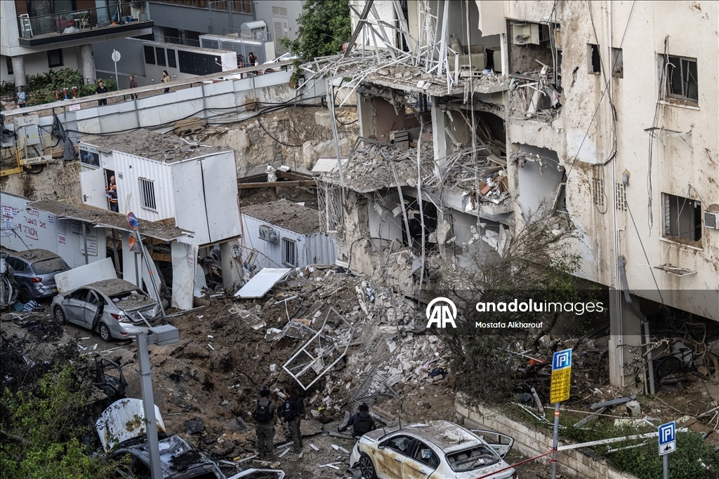 Ракета-ответ Ирана нанесла ущерб зданиям в Тель-Авиве