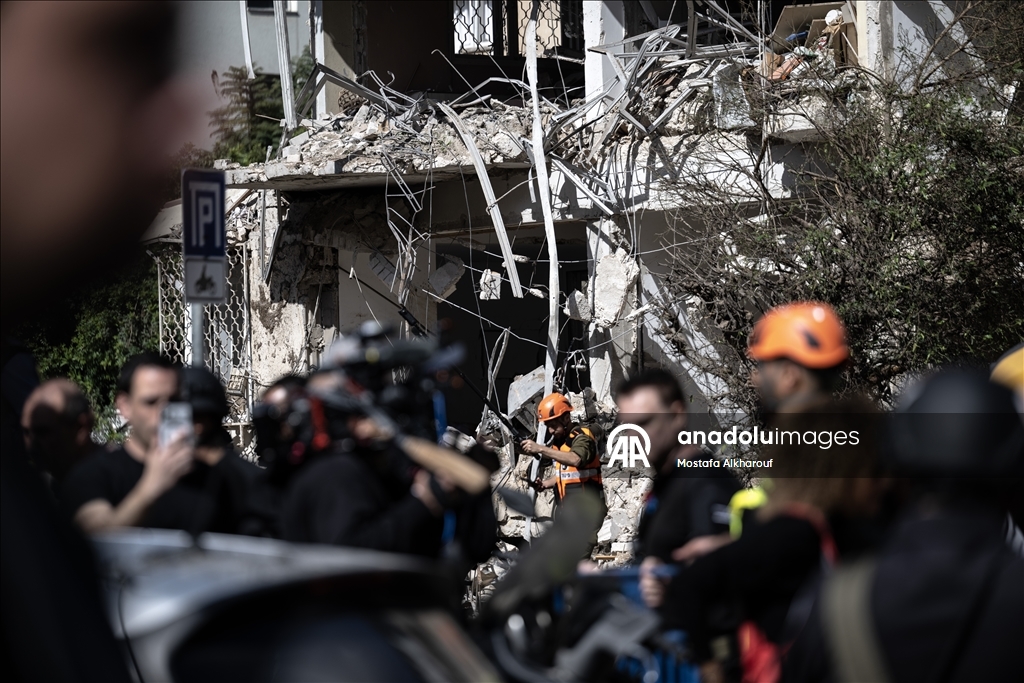 Ракета-ответ Ирана нанесла ущерб зданиям в Тель-Авиве