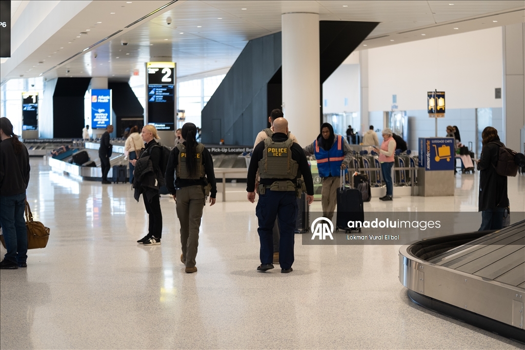 ABD’de Newark Liberty Uluslararası Havalimanı’na ICE ekipleri sevk edildi