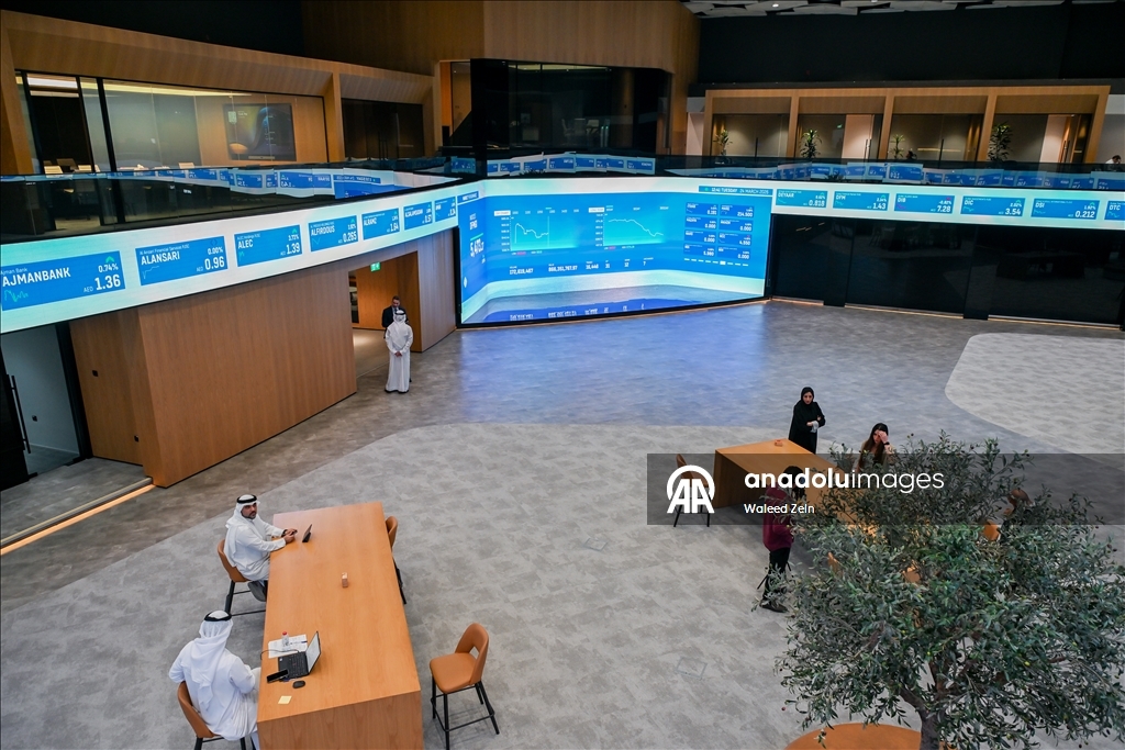 Фондовая биржа Дубая начала день с роста