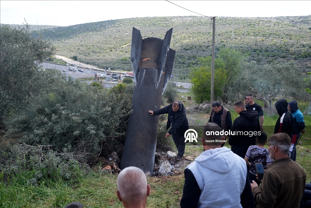 Осколки ракет, выпущенных Ираном в ответ на Израиль, упали на Западном берегу