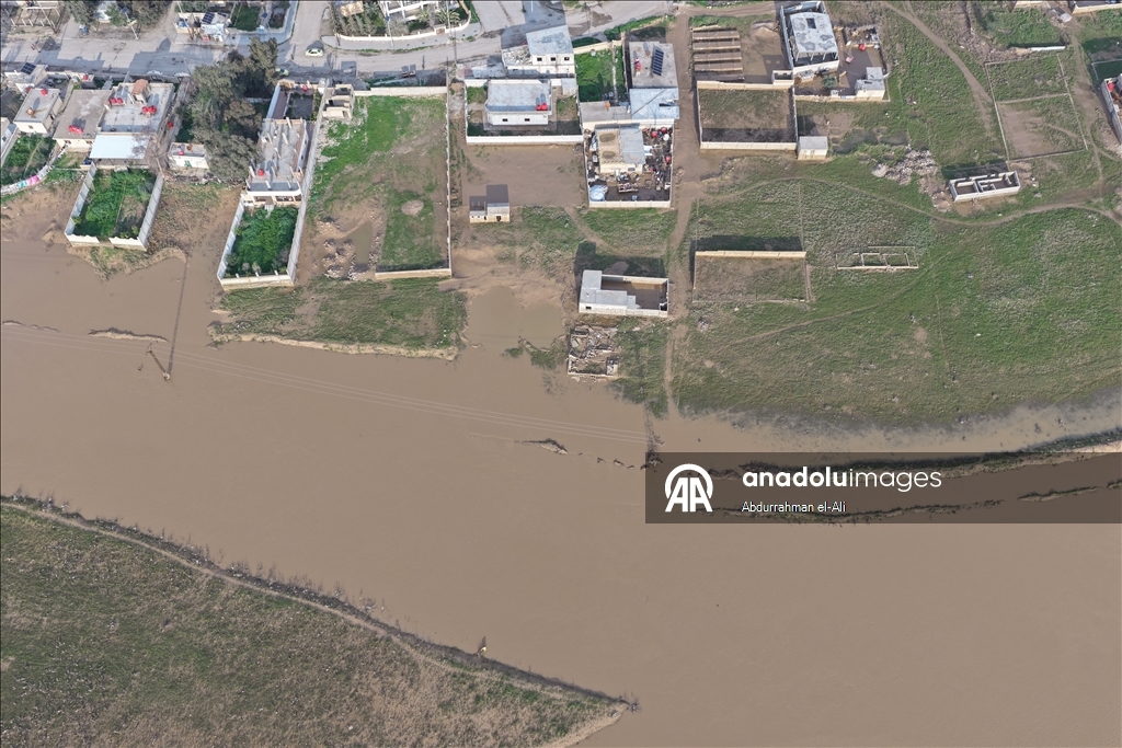 سيول غزيرة تغمر 700 منزل في الحسكة شمال شرقي سوريا
