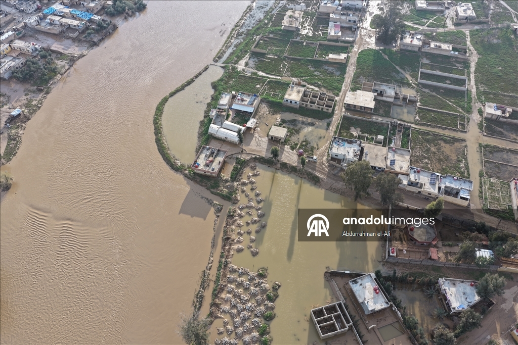 سيول غزيرة تغمر 700 منزل في الحسكة شمال شرقي سوريا