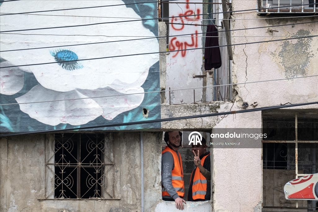 Filistin topraklarını gasbeden İsrailliler, işgal altındaki Doğu Kudüs’te 13 daireye el koydu