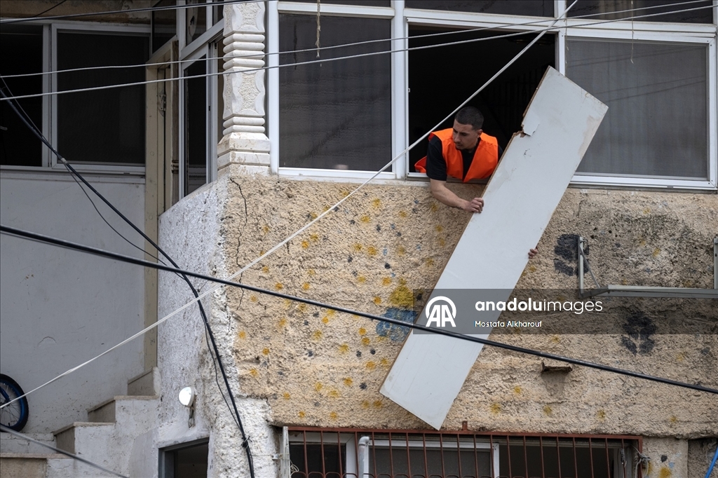 Filistin topraklarını gasbeden İsrailliler, işgal altındaki Doğu Kudüs’te 13 daireye el koydu