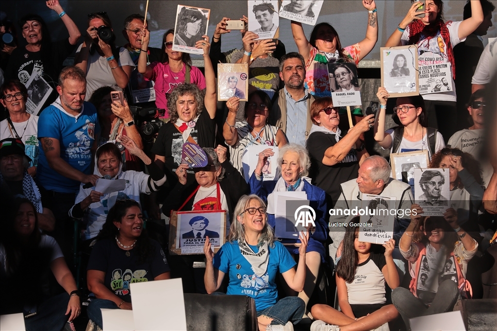 Thousands mark 50th anniversary of Argentina coup in Buenos Aires