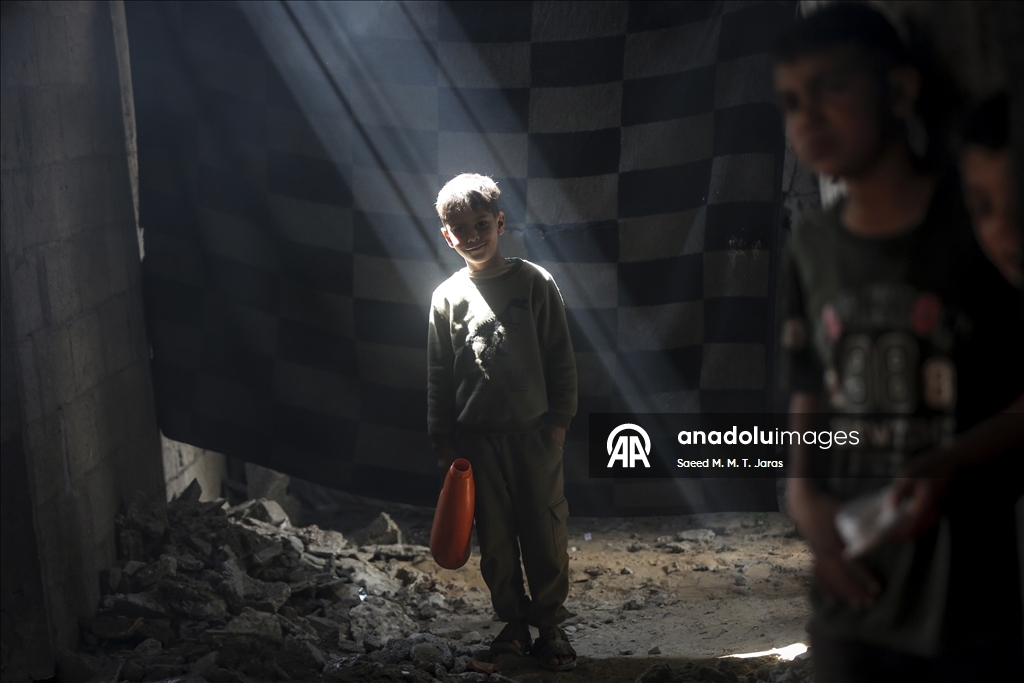 Перемещенные палестинцы в городе Газа укрылись на территории университетского городка