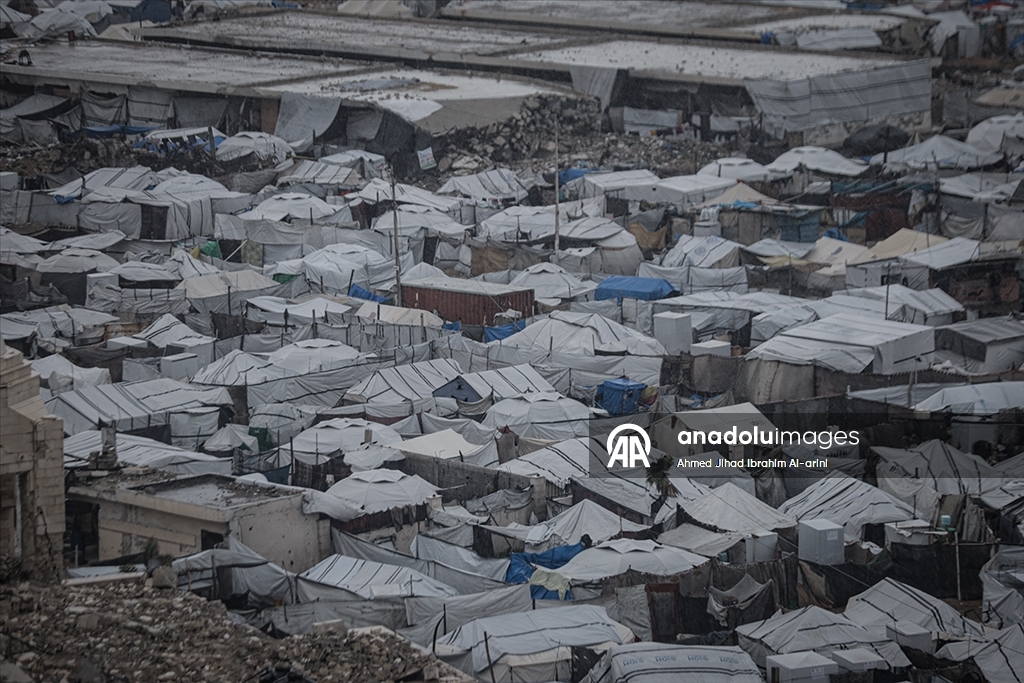 В порту Газы палатки оказались под водой из-за ливня