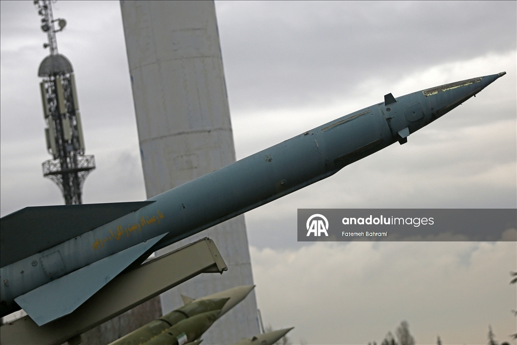 Iran predstavlja vojni arsenal domaće proizvodnje u Teheranu