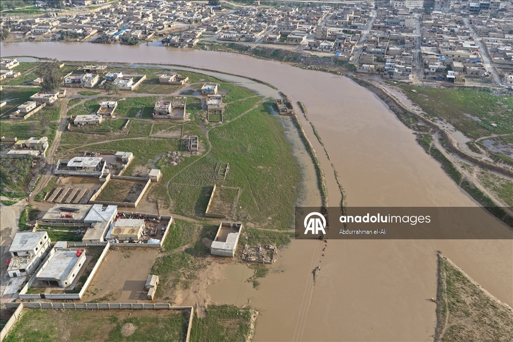 سيول غزيرة تغمر 700 منزل في الحسكة شمال شرقي سوريا