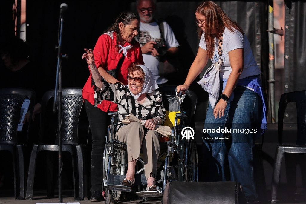 Thousands mark 50th anniversary of Argentina coup in Buenos Aires