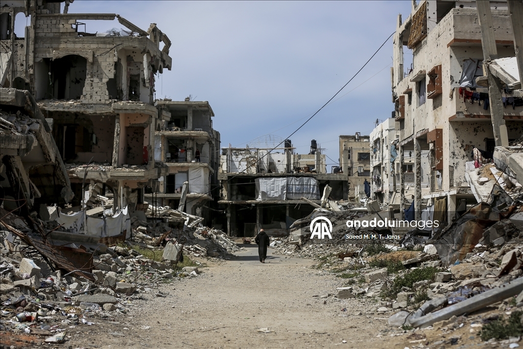 Перемещенные палестинцы в городе Газа укрылись на территории университетского городка